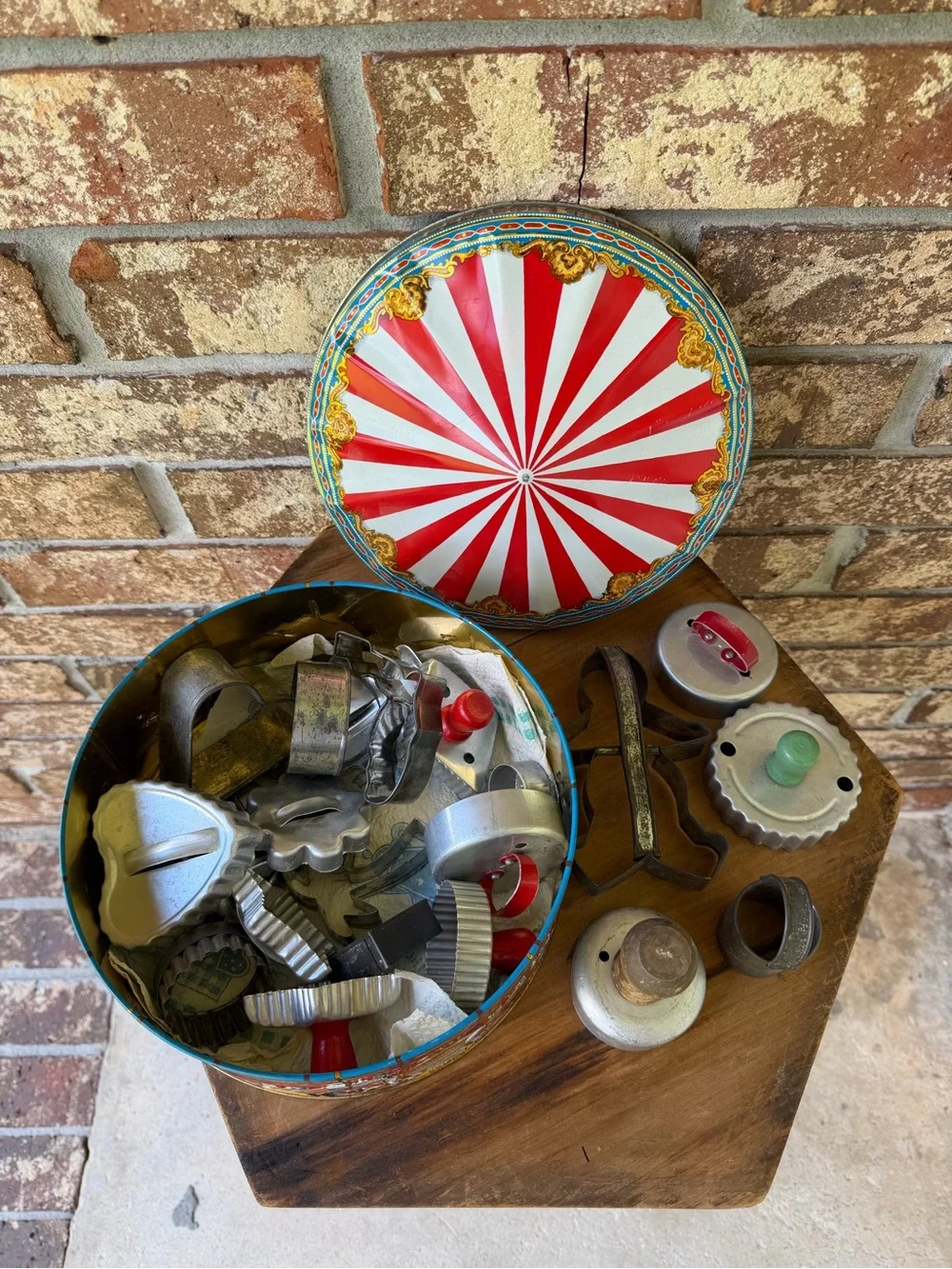 Vintage Large Merry Go Round Tin With 22 Cookie Cutters Lots of Oldies!